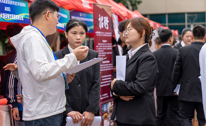 招聘会现场。乐动体育登录,乐动体育平台供图2